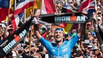 Lange schafft es erneut - und gewinnt nach 2017 und 2018 ein drittes Mal die Ironman-WM. Foto: Ronit Fahl/Zuma Press/dpa