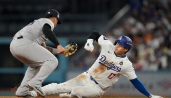 Shohei Ohtani injured as Los Angeles Dodgers stretch World Series lead