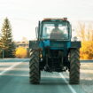 Peut-on dépasser un tracteur sur une ligne blanche ? Il n'y a qu'une seule réponse