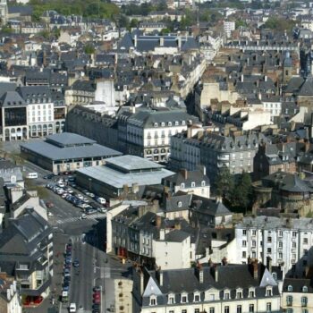 Frankreich: Fünfjähriger in Auto von Schüssen getroffen