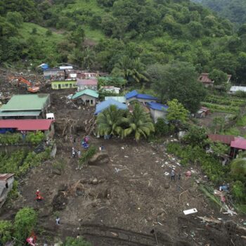 Après le passage de la tempête Trami aux Philippines, le bilan monte à 110 morts