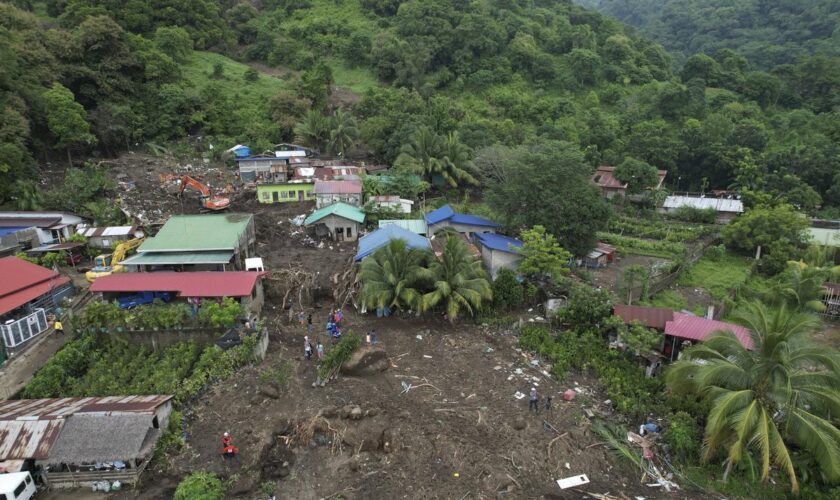 Après le passage de la tempête Trami aux Philippines, le bilan monte à 110 morts