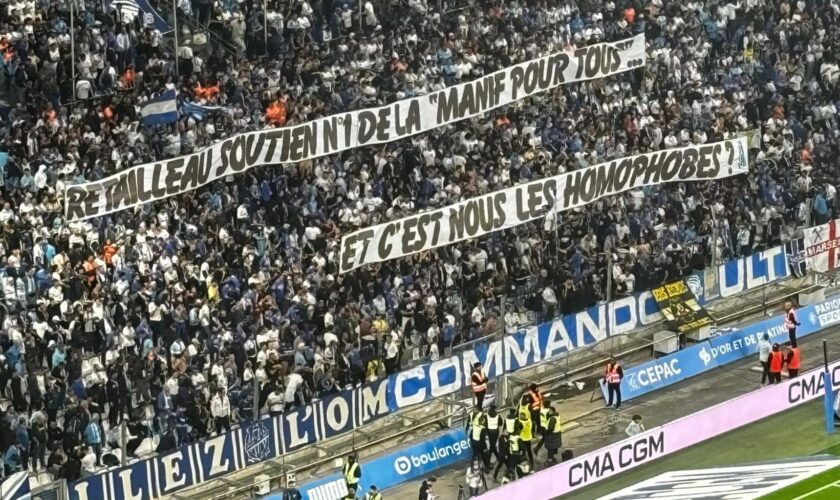 OM-PSG : Sur les chants homophobes, un message pour Bruno Retailleau déployé dans les tribunes