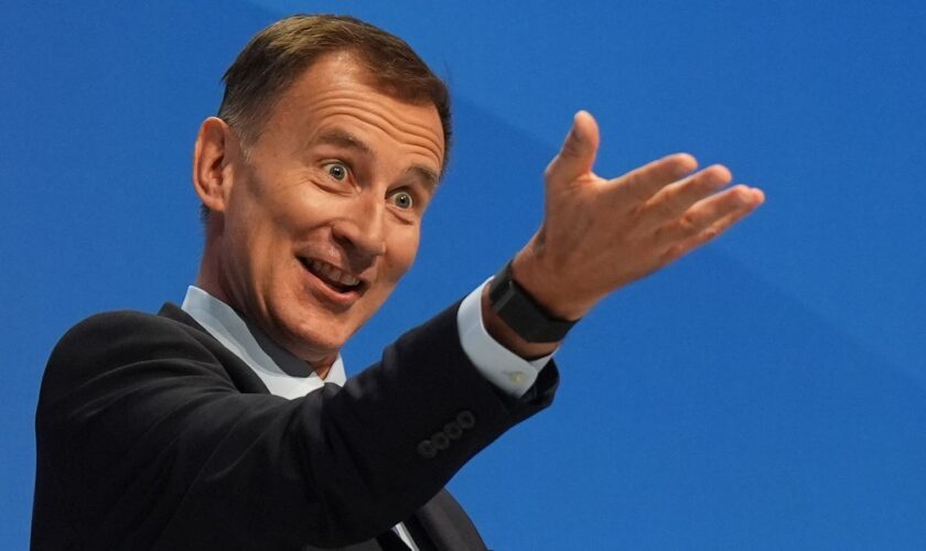 Jeremy Hunt accuses OBR of 'political intervention'