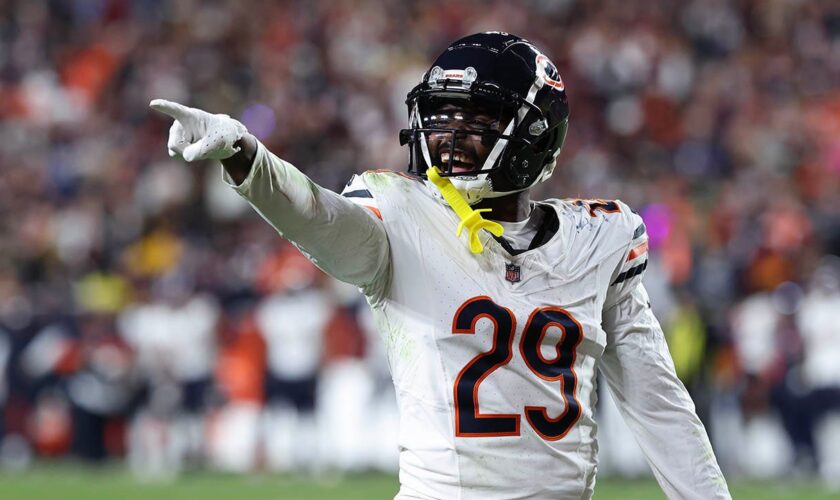 Bears' Tyrique Stevenson taunts Commanders fans before Jayden Daniels' miracle touchdown