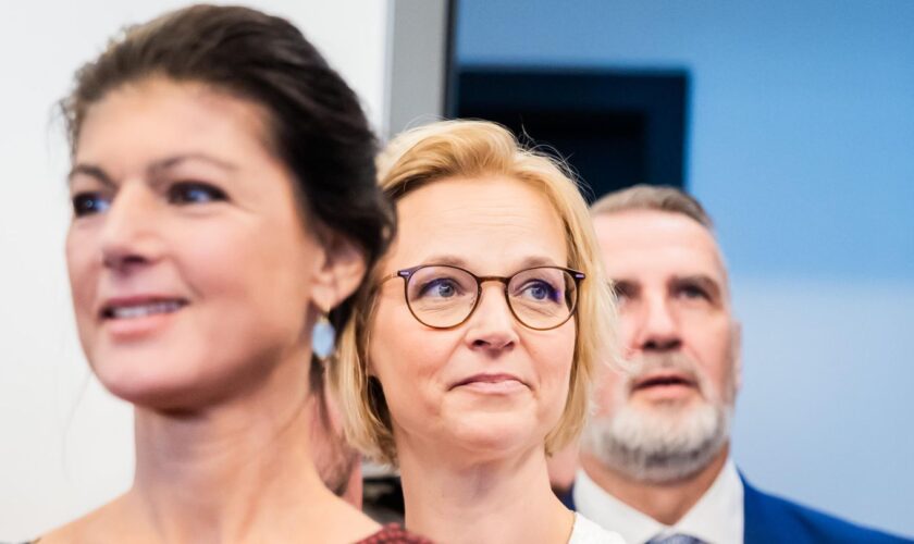 BSW-Parteivorsitzende Sahra Wagenknecht und Katja Wolf, BSW-Spitzenkandidatin in Thüringen