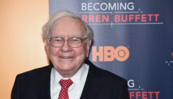 Warren Buffett finally reveals his endorsement decision in 2024 election