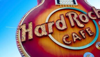 Hard Rock Cafe in Berlin am Kurfürstendamm: Zeitreise ins Boomer-Land