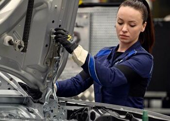 Autoindustrie: Bis 2035 drohen laut Prognos-Studie 140.000 Jobverluste