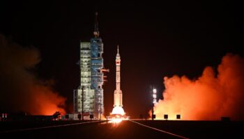 Weltraumstation "Tiangong": China schickt neue Raumfahrer-Crew ins All