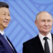 Le président russe Vladimir Poutine et son homologue chinois Xi Jinping, lors du sommet des Brics organisé à Kazan, le 23 octobre 2024.