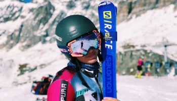 Teenage champion skier dies