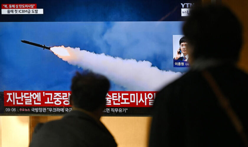 Pyongyang tire un missile balistique qui dépasse le record du pays de temps de vol, selon Tokyo