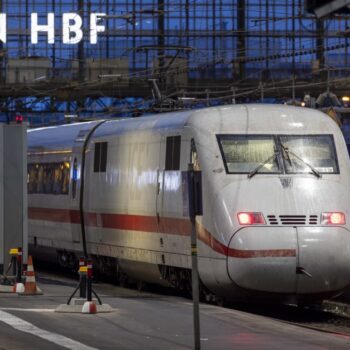 Mann am Kölner Hauptbahnhof von Zug überrollt und getötet