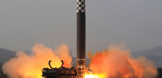 Nordkorea testet offenbar neue Interkontinentalrakete