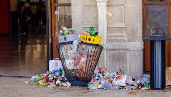 En commission, Assemblée et Sénat votent la fin du service national univers…