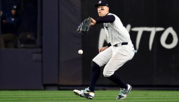 Yankees legends Derek Jeter, Alex Rodriguez rip New York's defensive miscues in World Series