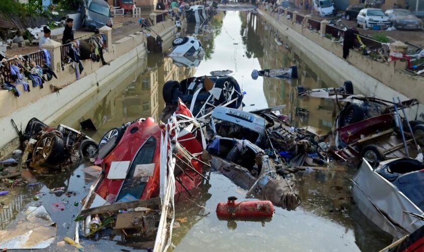 Inondations meurtrières en Espagne : “Les signaux d’alerte ont-ils bien fonctionné ?”