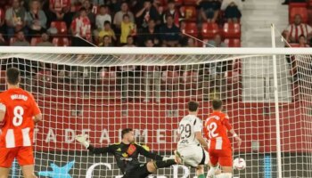 3-1: El Albacete perdona al Almería en la primera parte y lo paga caro en la segunda