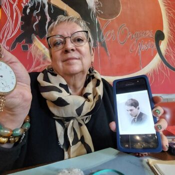 80 ans après, elle récupère la montre de son arrière-grand-père déporté, dont elle ignorait tout