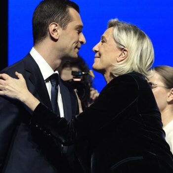 À Nice, Marine Le Pen et Jordan Bardella ressassent les législatives perdues