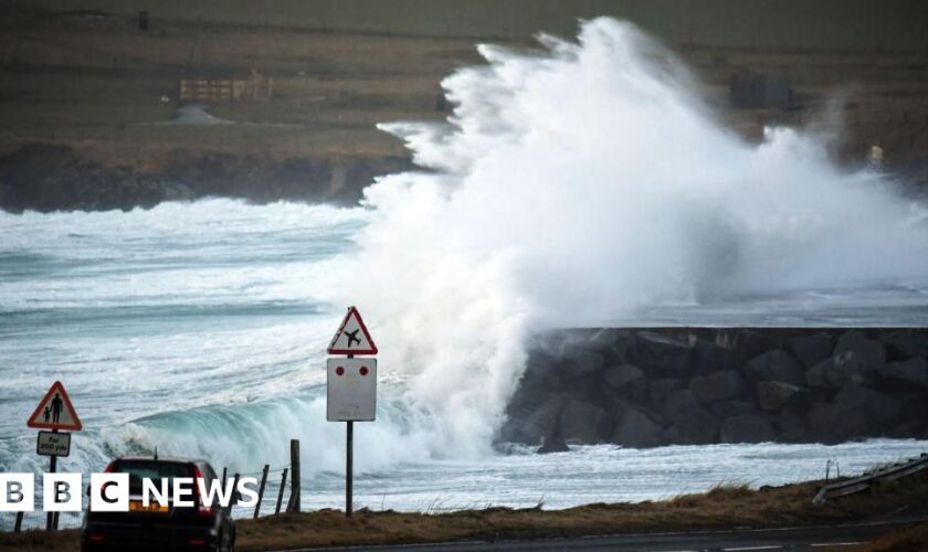 Amber warning issued as 'weather bomb' approaches Scotland