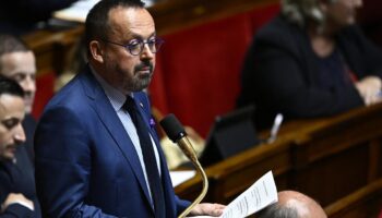 Arrêts de travail de courte durée: le rapporteur du budget de la Sécu pour «un jour de carence d'ordre public»