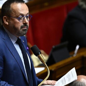 Arrêts de travail de courte durée: le rapporteur du budget de la Sécu pour «un jour de carence d'ordre public»