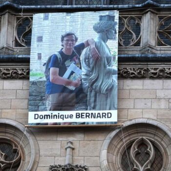 Attentat d’Arras : la femme de Dominique Bernard crée un prix littéraire pour adolescents à sa mémoire