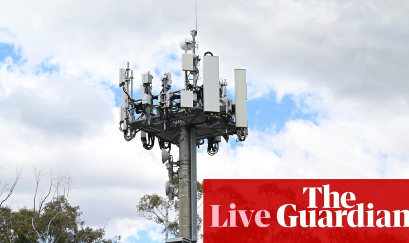 Australia news live: Telstra and Optus shut down 3G network; Crisafulli and deputy to form interim cabinet in Queensland