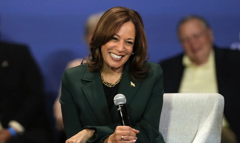 Bill Gates respalda a Kamala Harris con una donación secreta de 50 millones de dólares