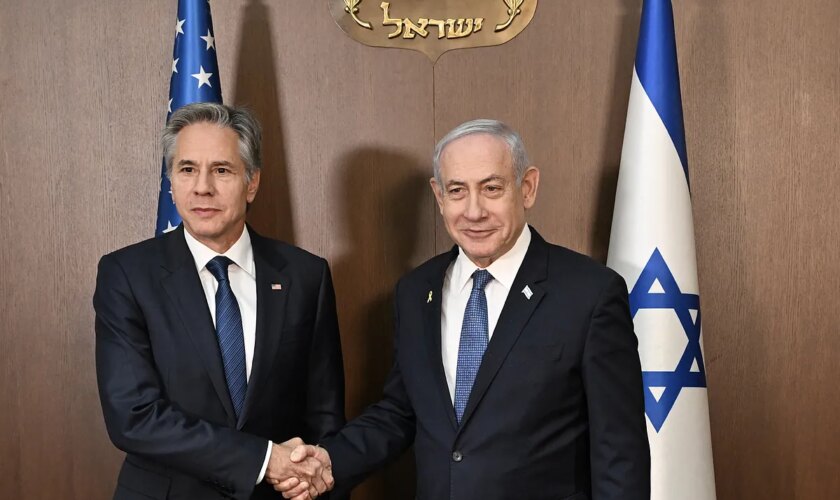 Blinken se reúne con Netanyahu para tratar la amenaza iraní "y la necesidad de unir fuerzas frente a ella"