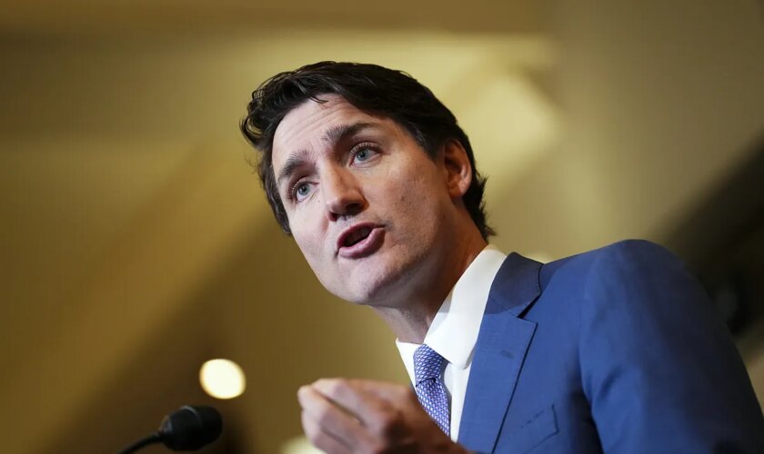 Canadá reducirá los objetivos de inmigración al reconocer Trudeau el fracaso de su política