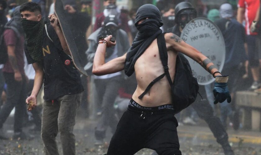 Cinco años del estallido social de Chile: silencio en el aniversario de unas protestas que cada vez generan más rechazo