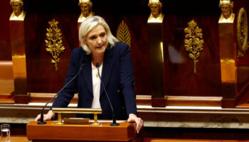 DIRECT. Budget 2025 : «Vous connaissez nos lignes rouges», prévient Marine Le Pen à l'Assemblée