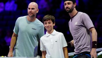 DIRECT. Rolex Paris Masters : Mannarino avant Fils-Zverev et Humbert-Alcaraz... Suivez la grande journée du tennis français à Bercy