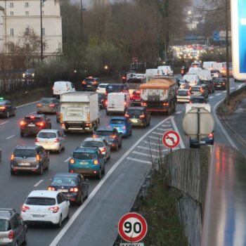 Dans la foulée du périph à 50 km/h, l’A4 et l’A86 testent la limitation à 70 km/h