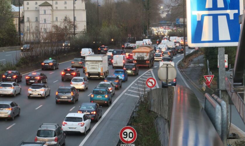 Dans la foulée du périph à 50 km/h, l’A4 et l’A86 testent la limitation à 70 km/h