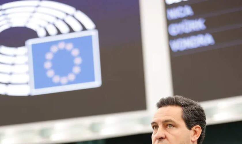 De la Hoz insta a la Comisión Europea a adoptar «medidas urgentes» para proteger el empleo en la actual crisis de la automoción