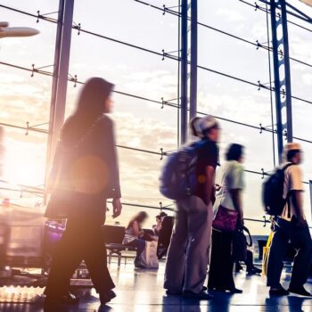 Des pizzas pour tous les passagers : le geste généreux de ce pilote d’avion