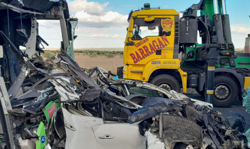 Diez heridos en un accidente entre un autobús, dos camiones y un turismo en Brunete