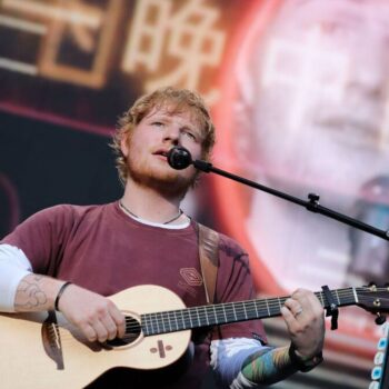 Ed Sheeran double sa fortune et devance la chanteuse Adele