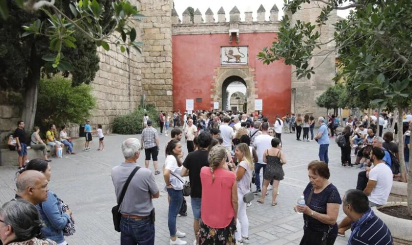 El Consejo Económico y Social de Sevilla rechaza la subida de precio del Alcázar