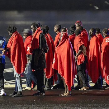 El Gobierno y Canarias mantienen los contactos sobre inmigración como presión al PP