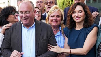 El PP normaliza la "singularidad" de Ayuso tras desmarcarse del resto de barones: "Ella se lo puede permitir"