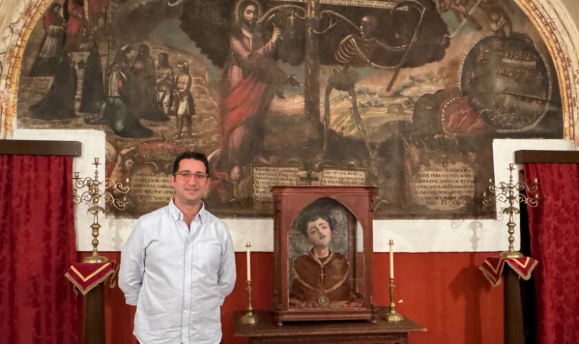 El Santo Entierro de Arahal inaugura una exposición en conmemoración del IV centenario del convento de San Roque, su sede canónica