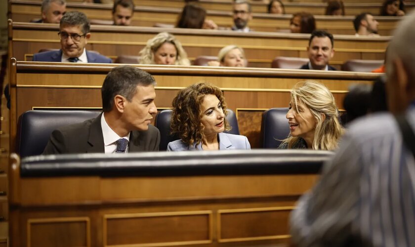 El coqueteo de Díaz con el PP abre una brecha con el PSOE: "No se entiende. Era innecesario"