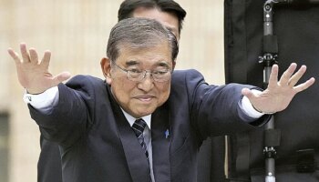 El futuro incierto tras el batacazo electoral del primer ministro japonés que propone crear una "OTAN asiática"