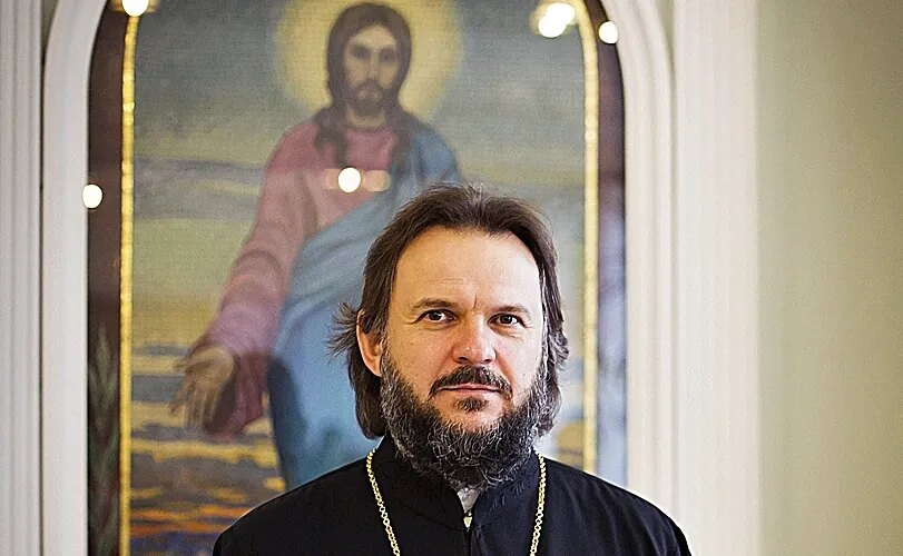 El religioso ruso que susurra a las embarazadas para que no aborten