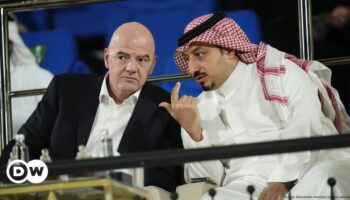 Fußballerinnen protestieren gegen FIFA-Deal mit Saudi-Konzern Aramco